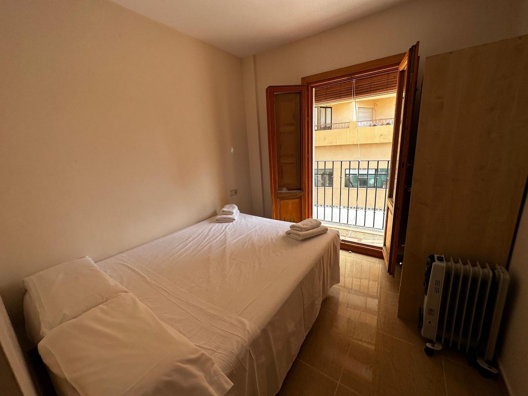 Mu, Apartamento Situada En La Muralla Del Casco Historico Ла-Віла-Джойоза Екстер'єр фото